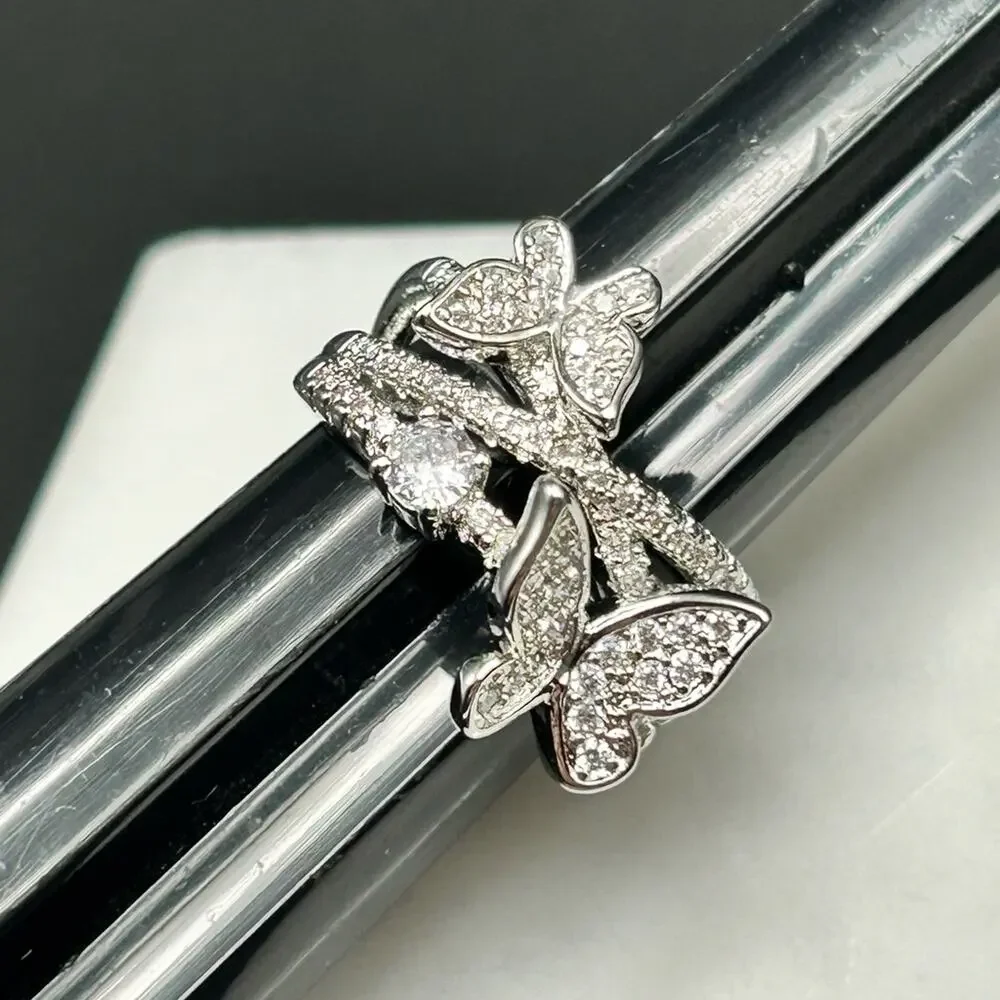 Gorgeous Butterfly Ring! Silver tone & Rhinestones #654 size 5